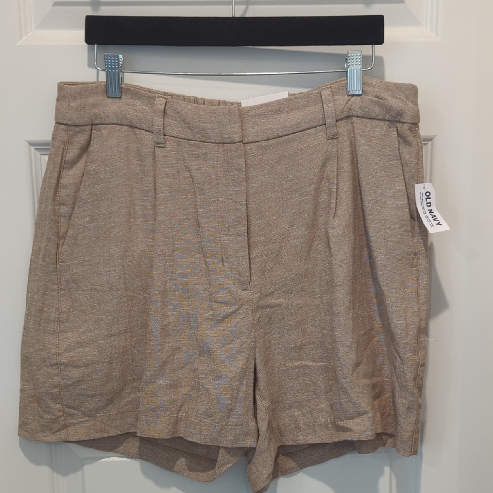 Old Navy Tan Bermuda Shorts Classic Tailored Design